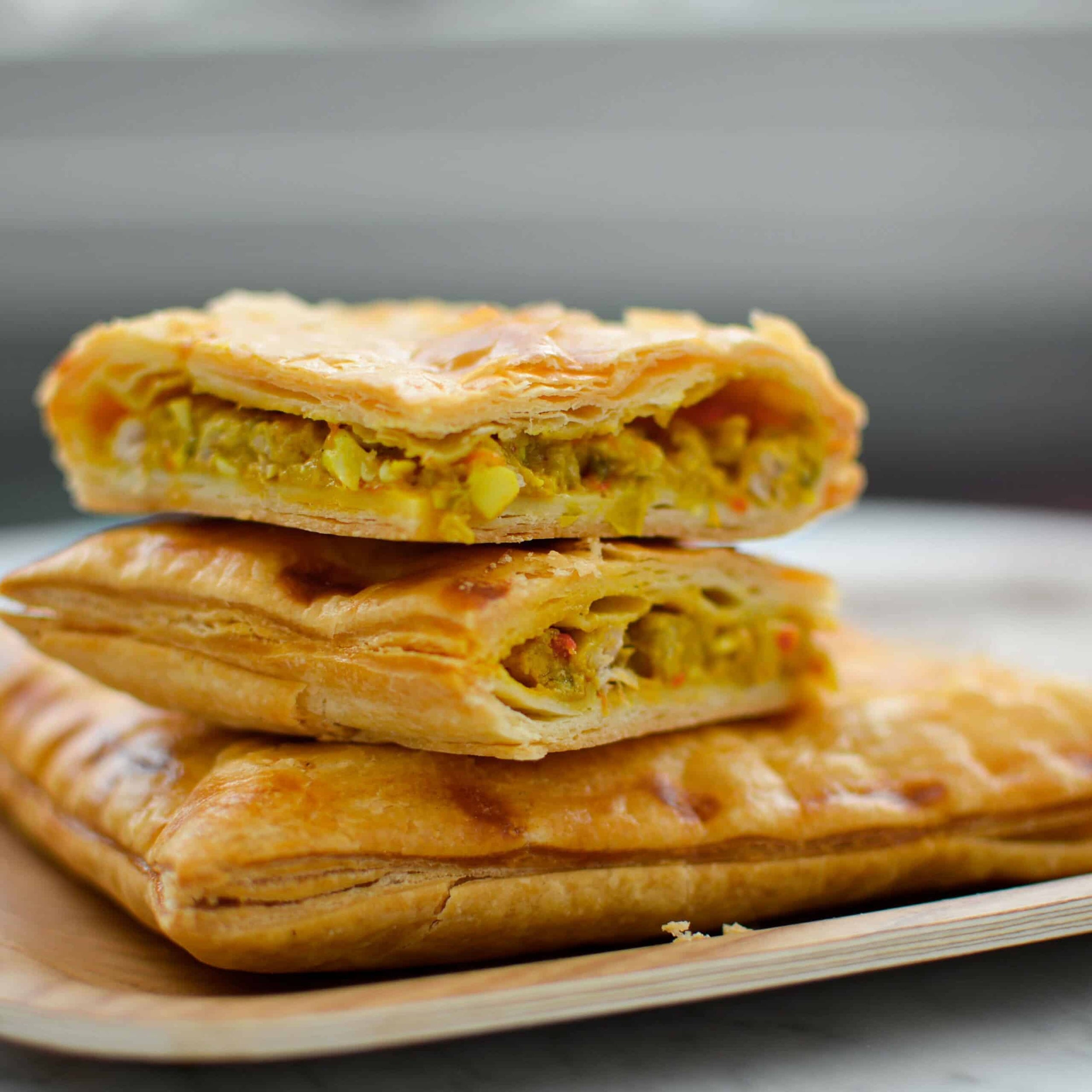 Empanada de Pollo y curry